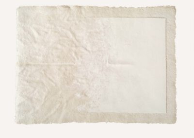 4, materiał masa papierowa, gips, wym. 108 x 86 cm